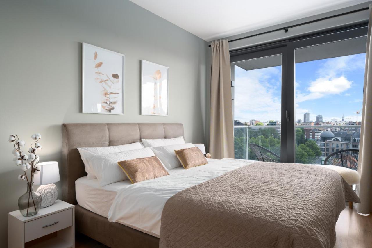 Shs Homes-Luxe Highrise, 2 Bedrooms, Kitchen, Free Parking, Stunning View, Large Tarrasse, Workspace Hasselt Eksteriør bilde
