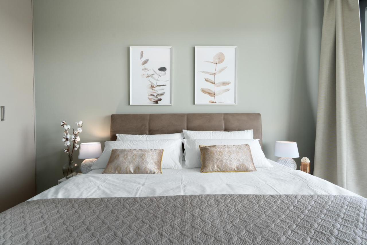 Shs Homes-Luxe Highrise, 2 Bedrooms, Kitchen, Free Parking, Stunning View, Large Tarrasse, Workspace Hasselt Eksteriør bilde